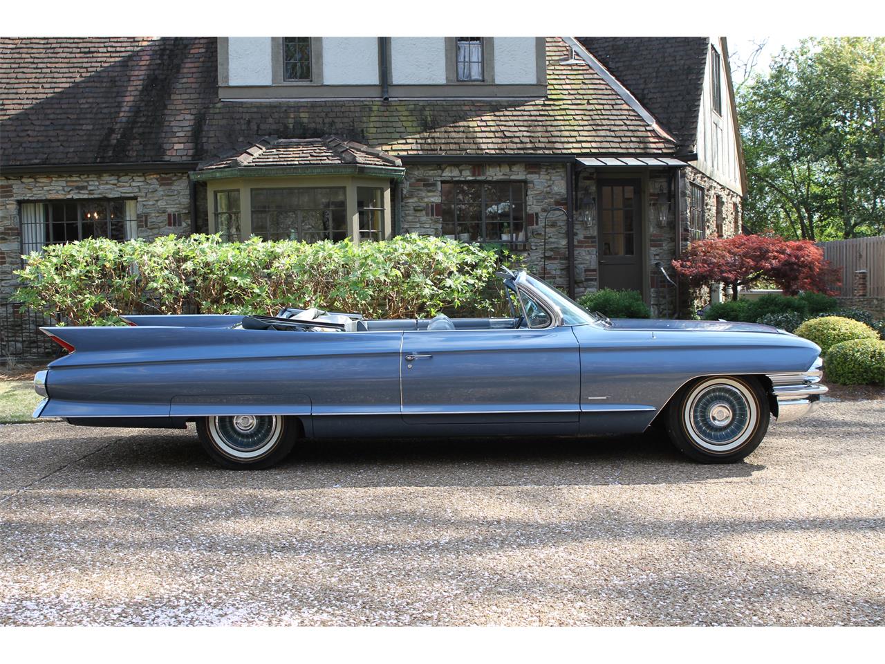 Cadillac-Series-62-1961-Dresden-Blue-Light-Blue-15