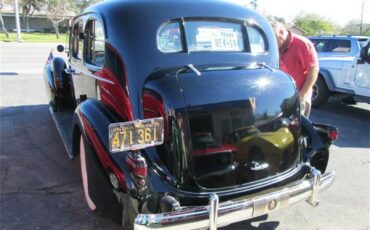 Cadillac-Series-75-1937-Black-Tan-2
