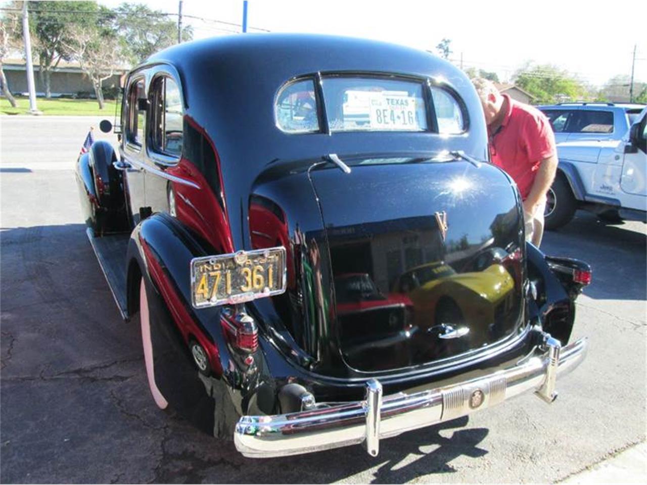 Cadillac-Series-75-1937-Black-Tan-2