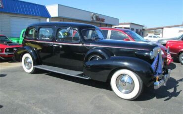 Cadillac-Series-75-1937-Black-Tan-3