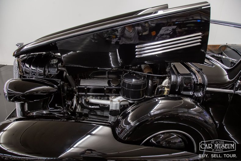 Cadillac-Series-85-1937-Black-Black-Leather-23