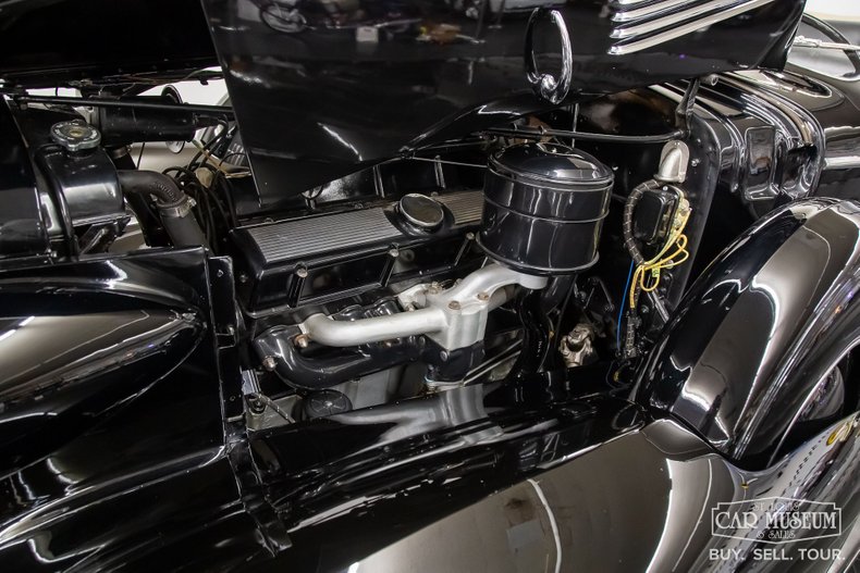 Cadillac-Series-85-1937-Black-Black-Leather-24