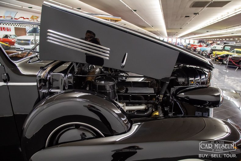 Cadillac-Series-85-1937-Black-Black-Leather-33