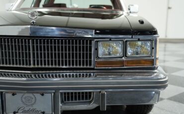 Cadillac-Seville-1977-Sedan-18