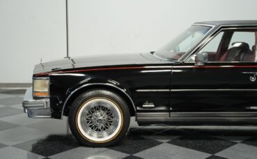 Cadillac-Seville-1977-Sedan-21