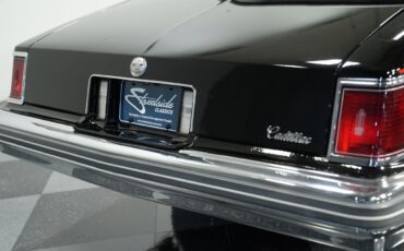 Cadillac-Seville-1977-Sedan-23