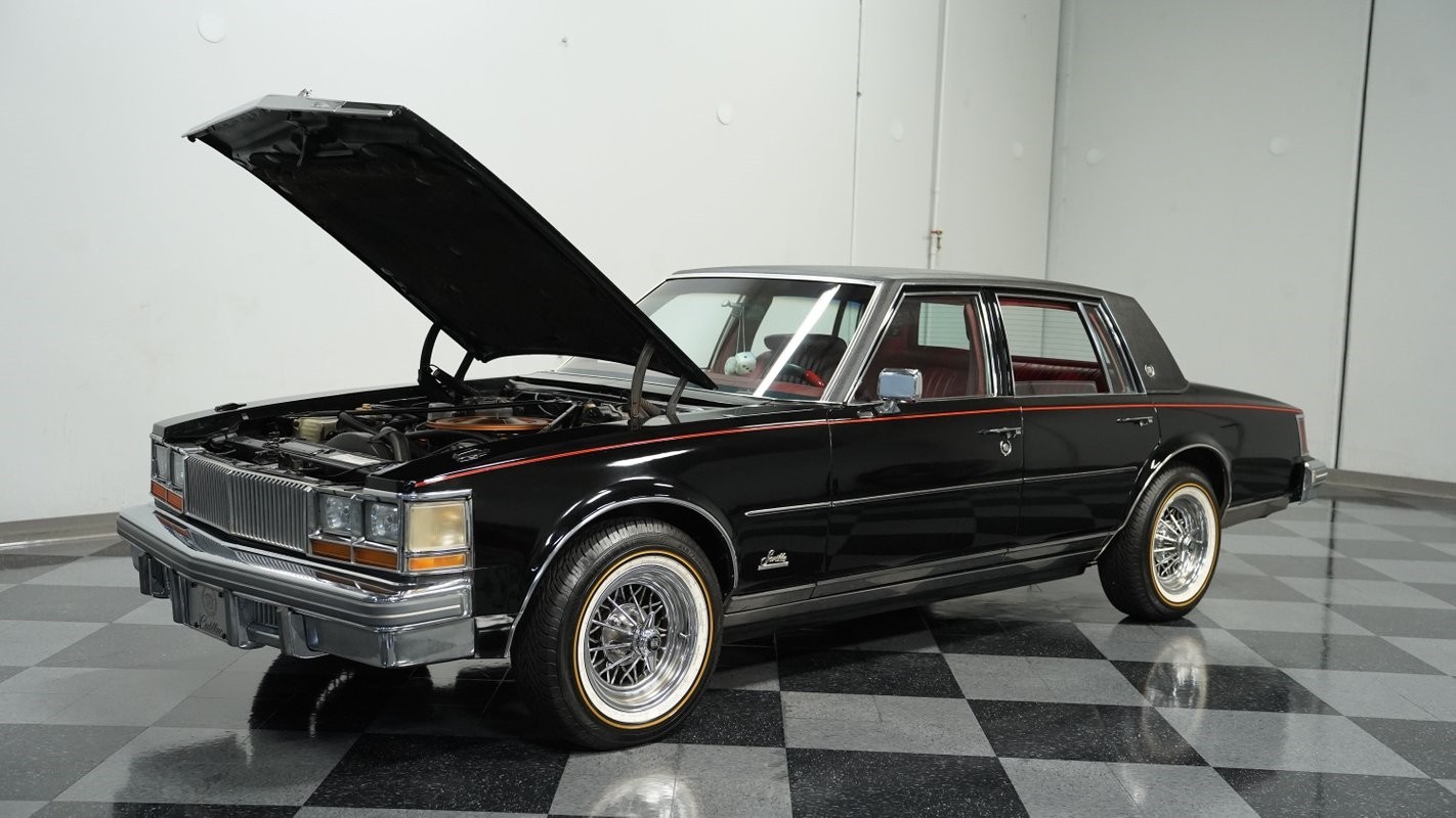 Cadillac-Seville-1977-Sedan-29