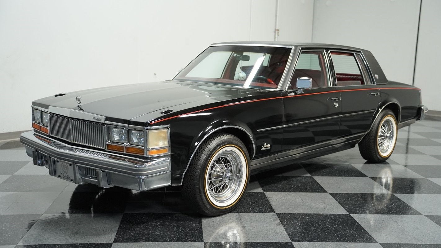Cadillac-Seville-1977-Sedan-5