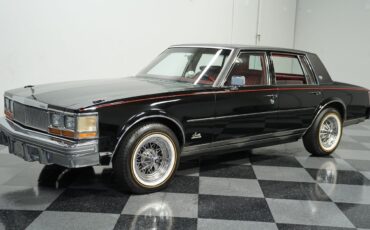 Cadillac-Seville-1977-Sedan-6