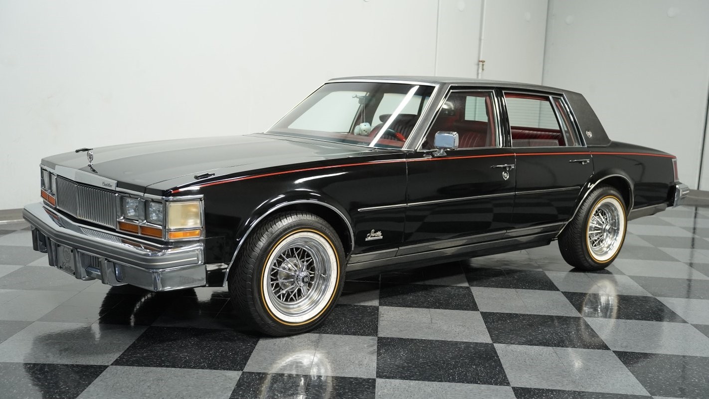 Cadillac-Seville-1977-Sedan-6