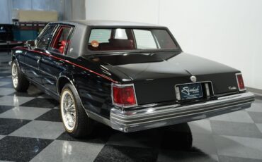 Cadillac-Seville-1977-Sedan-8