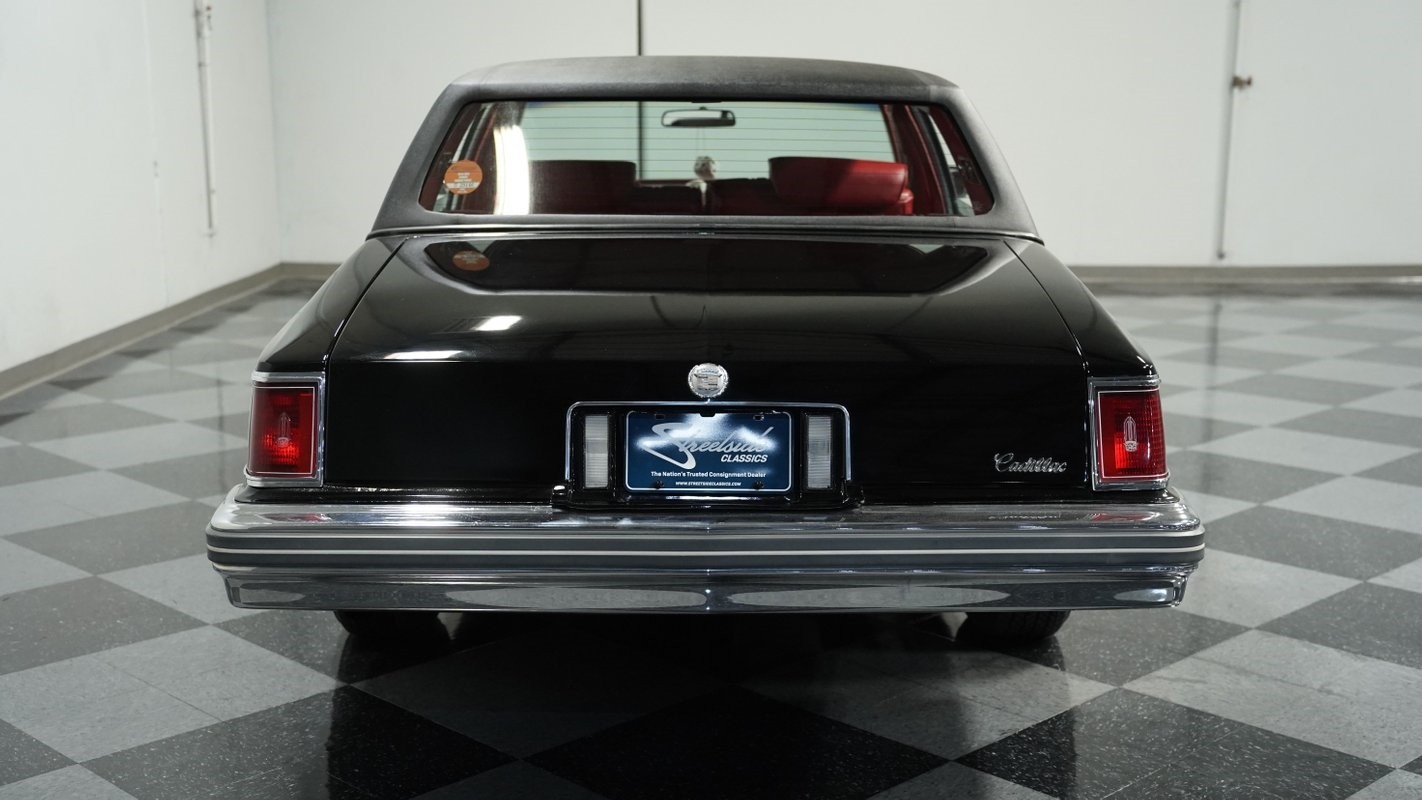Cadillac-Seville-1977-Sedan-9