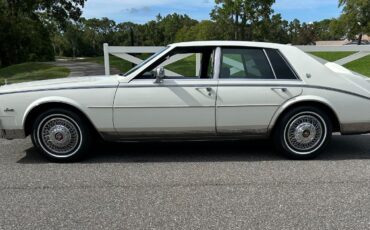 Cadillac-Seville-1984-Sedan-1