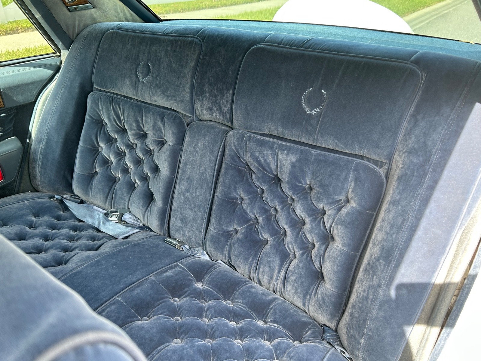 Cadillac-Seville-1984-Sedan-12