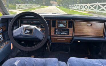 Cadillac-Seville-1984-Sedan-13