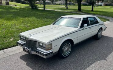 Cadillac-Seville-1984-Sedan-14
