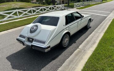 Cadillac-Seville-1984-Sedan-15
