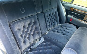 Cadillac-Seville-1984-Sedan-26