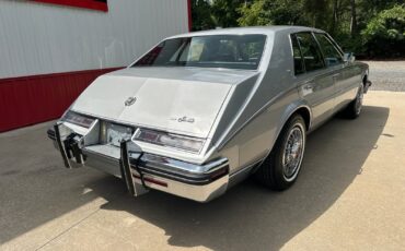 Cadillac-Seville-1985-Sedan-11