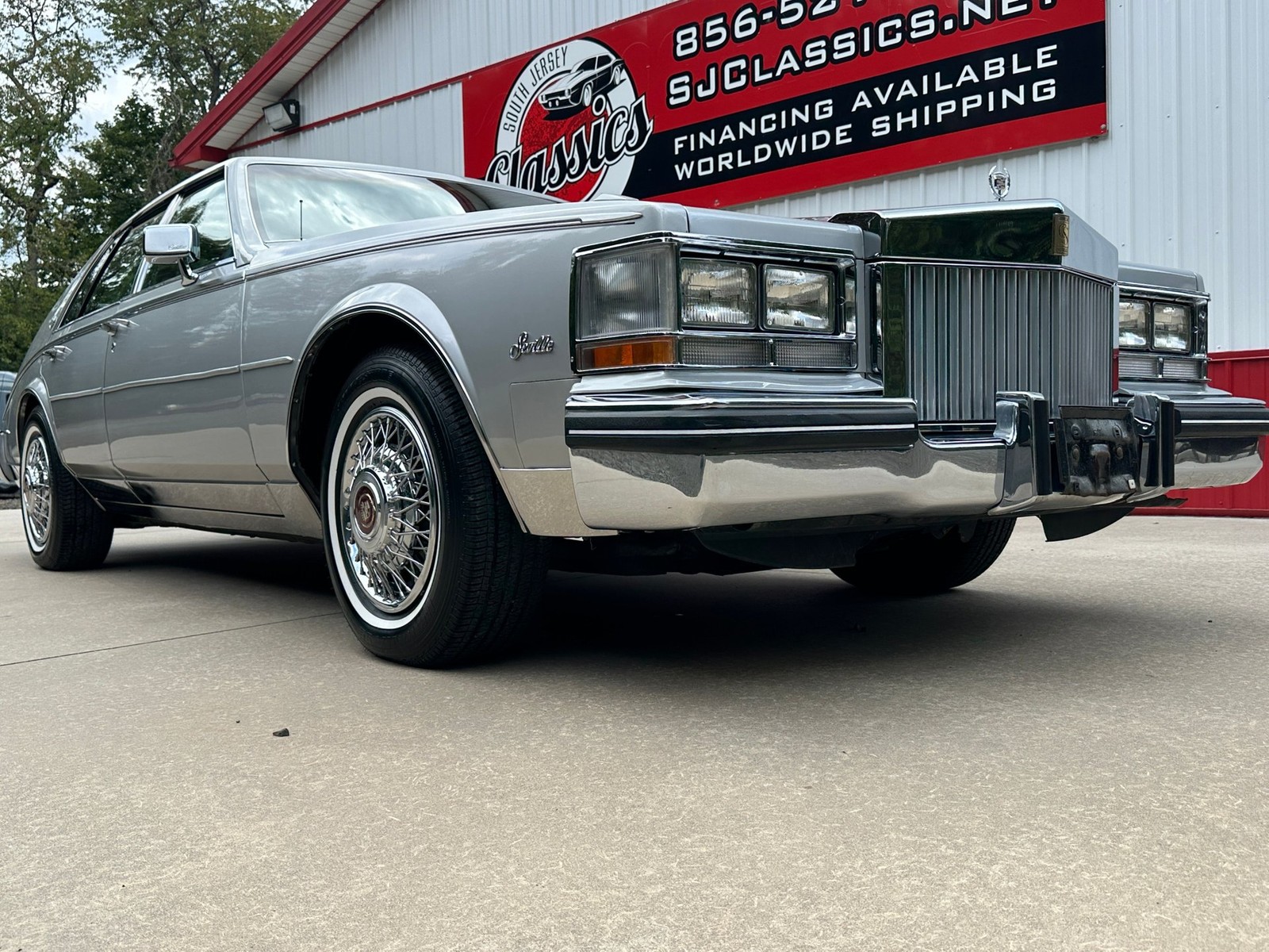 Cadillac-Seville-1985-Sedan-19