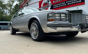 Cadillac-Seville-1985-Sedan-20