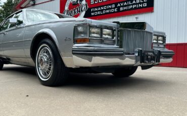 Cadillac-Seville-1985-Sedan-21