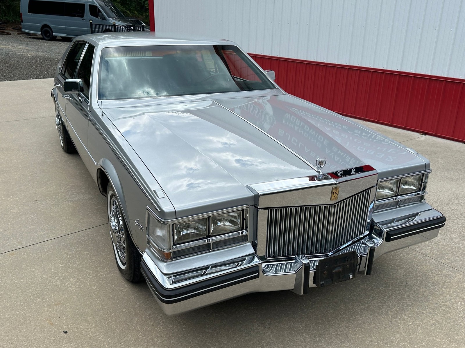 Cadillac-Seville-1985-Sedan-22