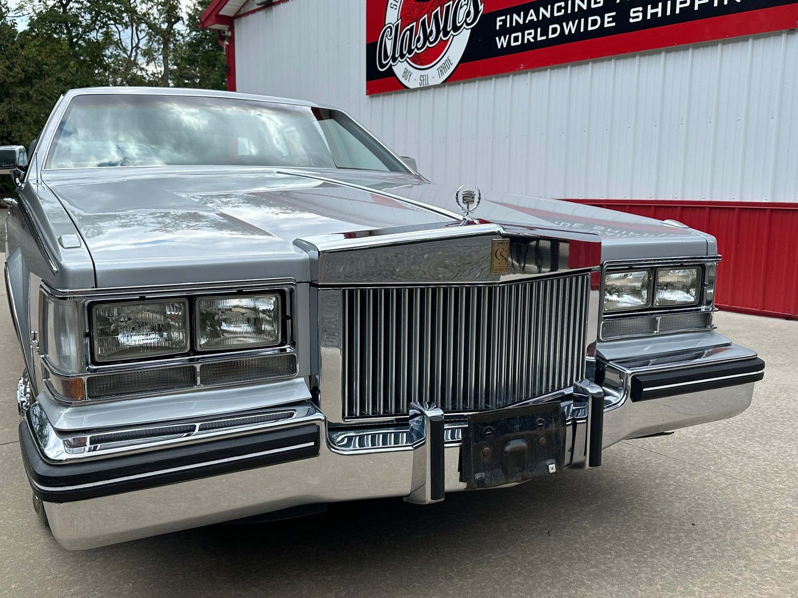 Cadillac-Seville-1985-Sedan-23