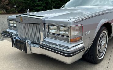 Cadillac-Seville-1985-Sedan-27