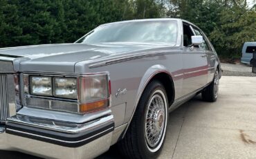 Cadillac-Seville-1985-Sedan-29