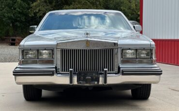 Cadillac-Seville-1985-Sedan-3