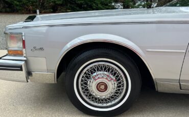 Cadillac-Seville-1985-Sedan-36