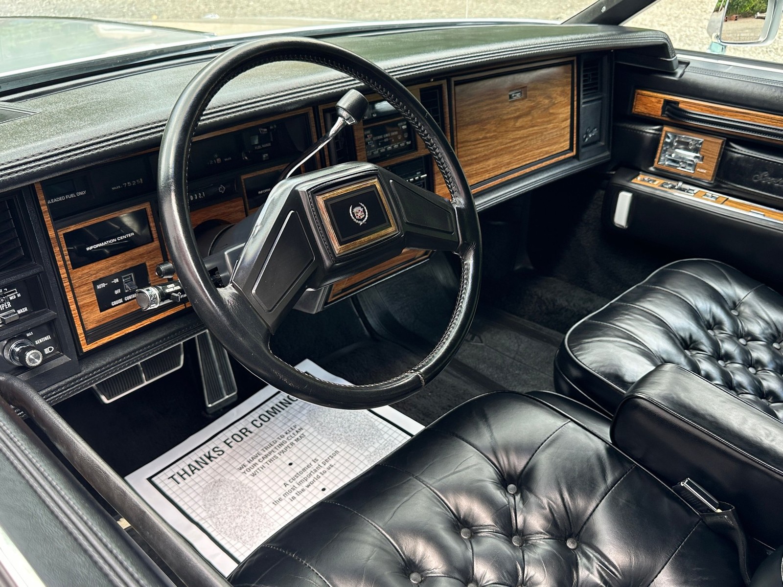 Cadillac-Seville-1985-Sedan-5