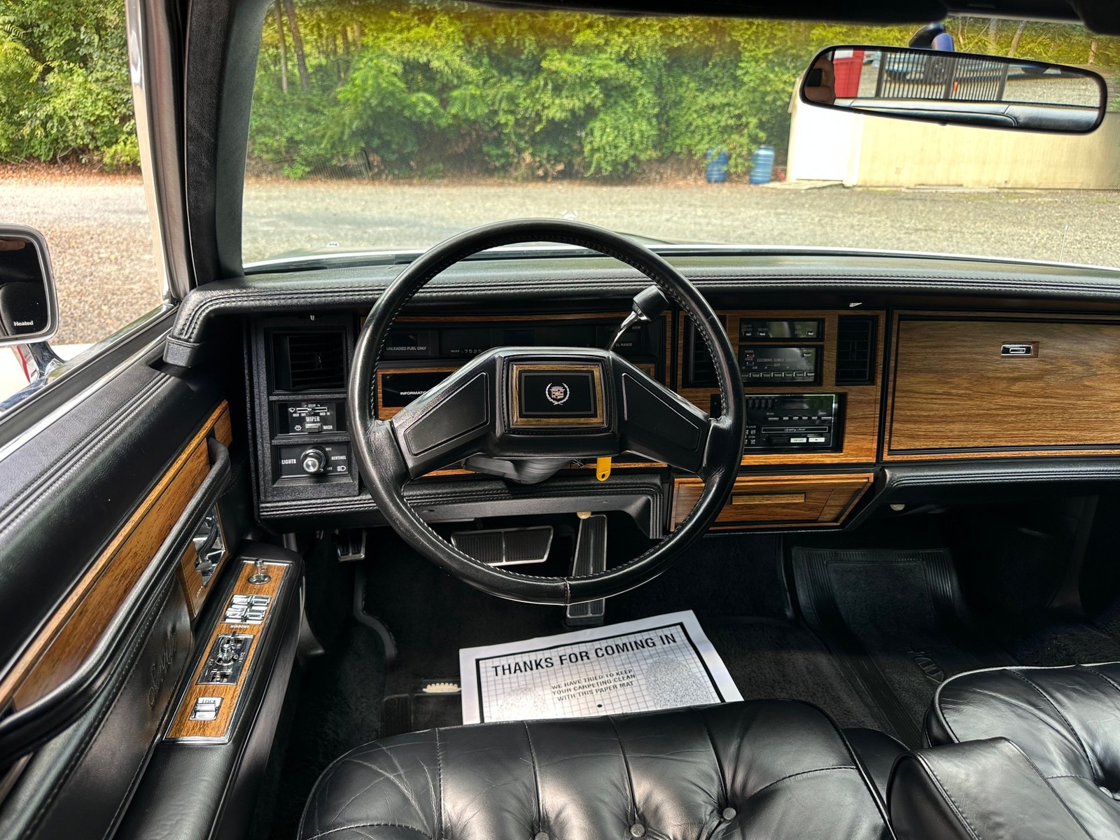 Cadillac-Seville-1985-Sedan-9