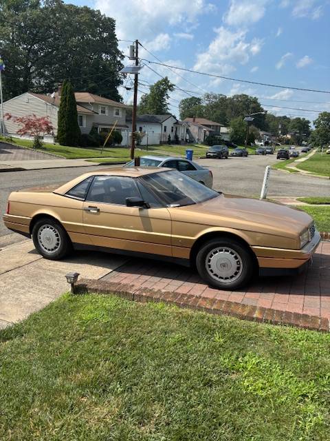 Cadillac-allante-1987-custom-1