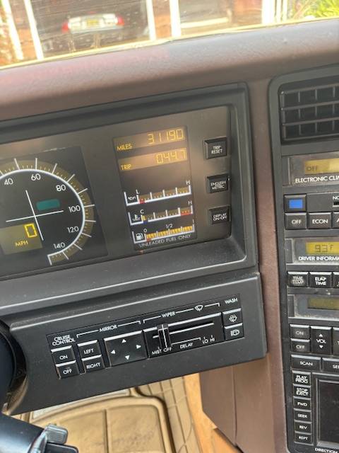 Cadillac-allante-1987-custom-4