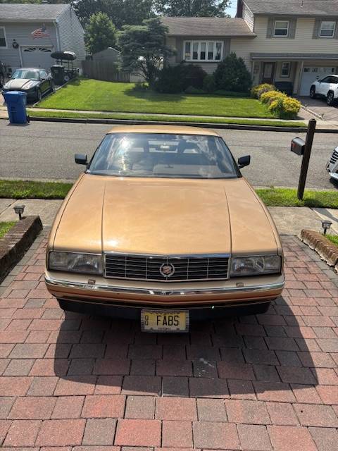 Cadillac-allante-1987-custom