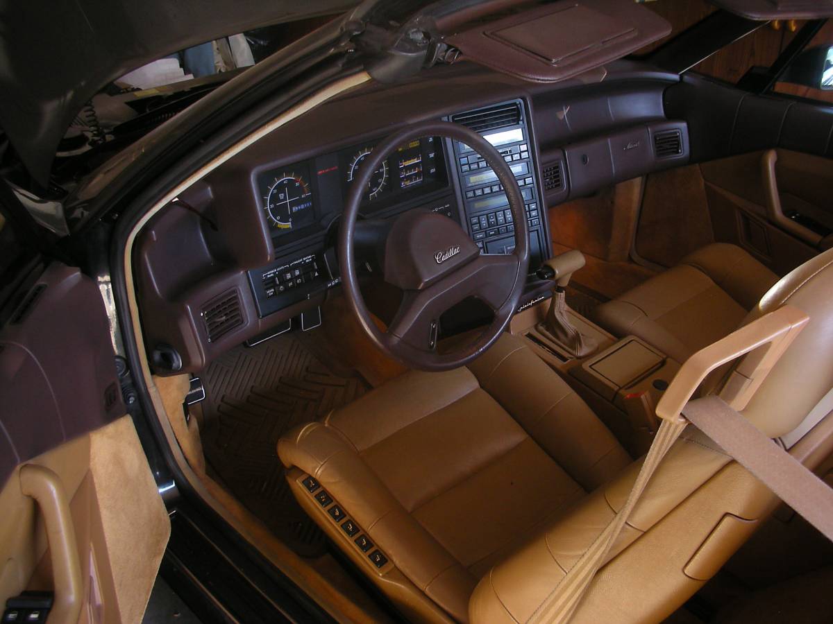 Cadillac-allante-1988-black-11