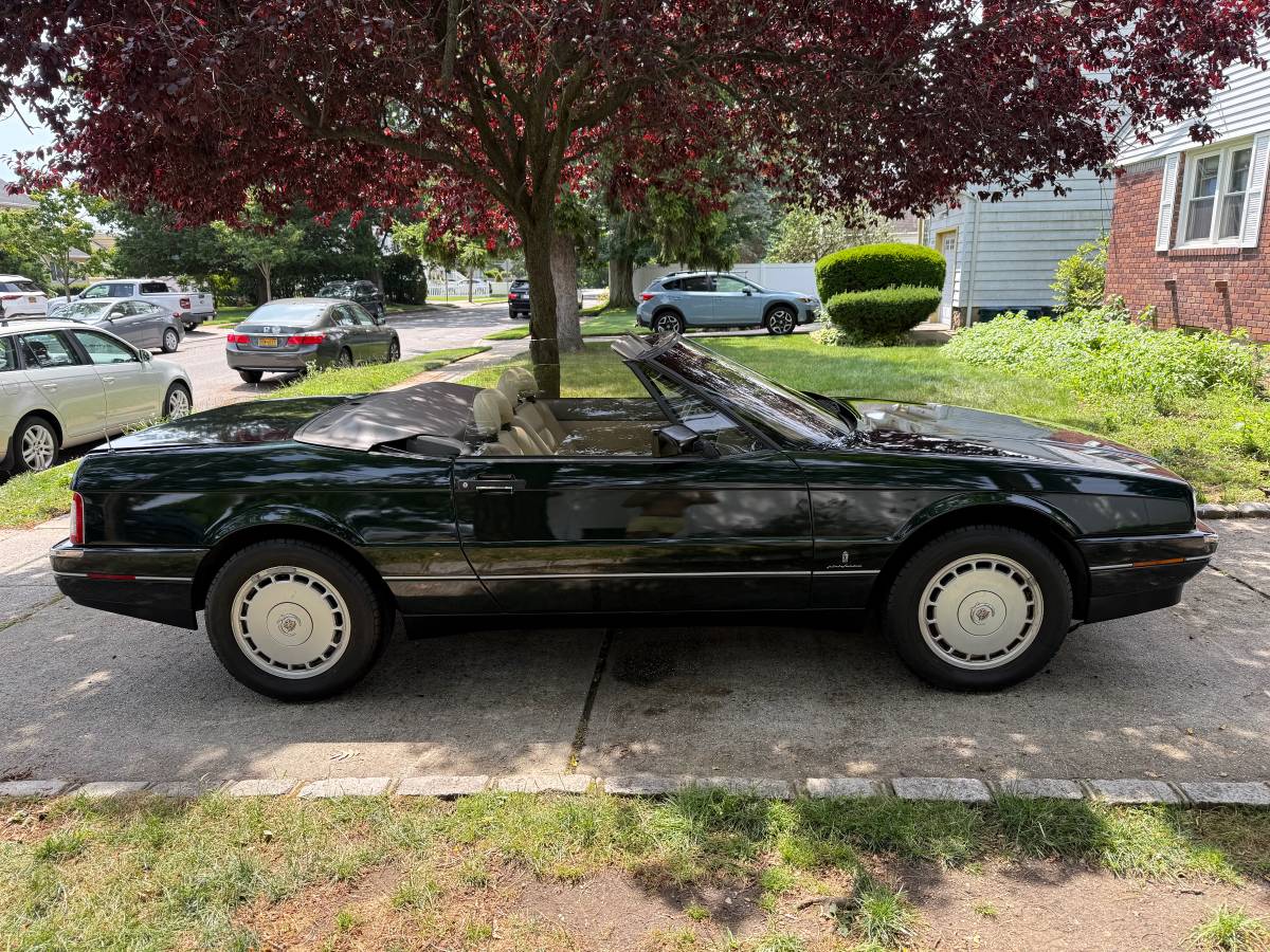 Cadillac-allante-1992-green-14