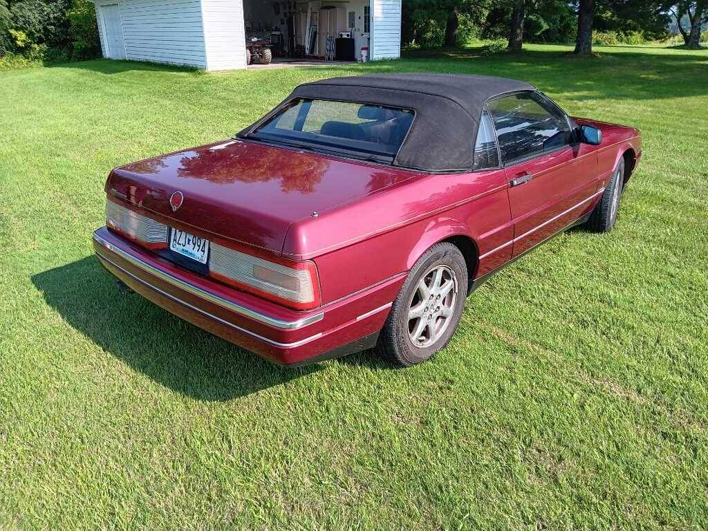 Cadillac-allante-1993-1