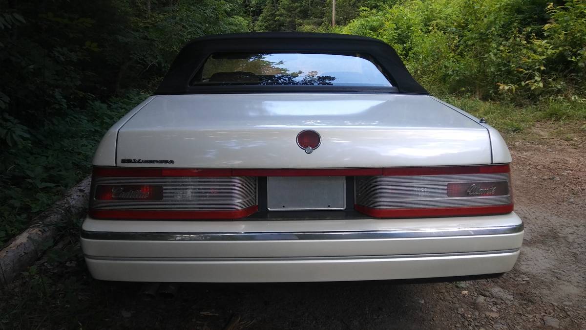 Cadillac-allante-1993-white-10
