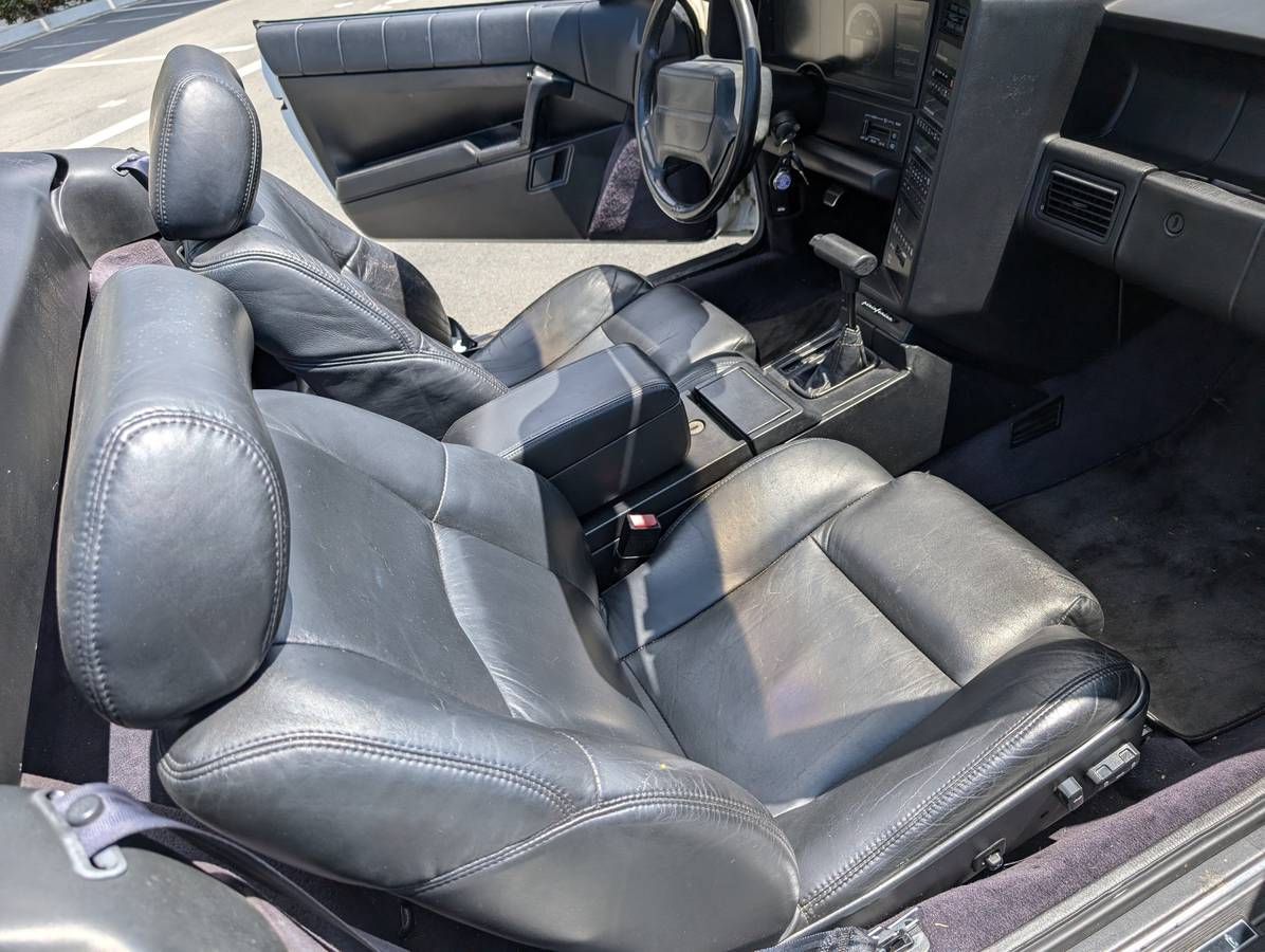 Cadillac-allante-1993-white-15