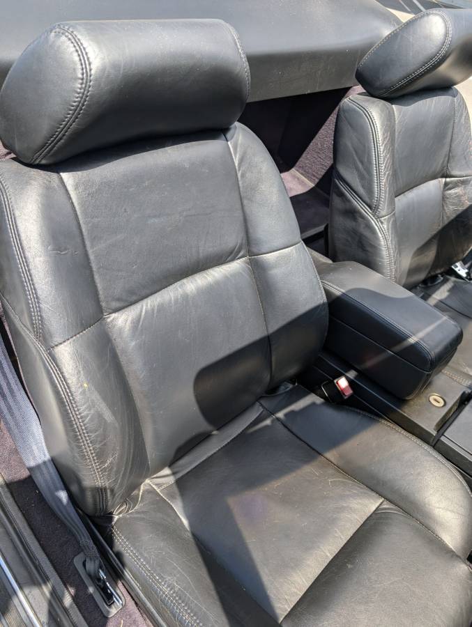 Cadillac-allante-1993-white-16
