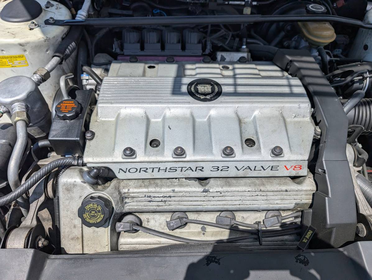 Cadillac-allante-1993-white-18