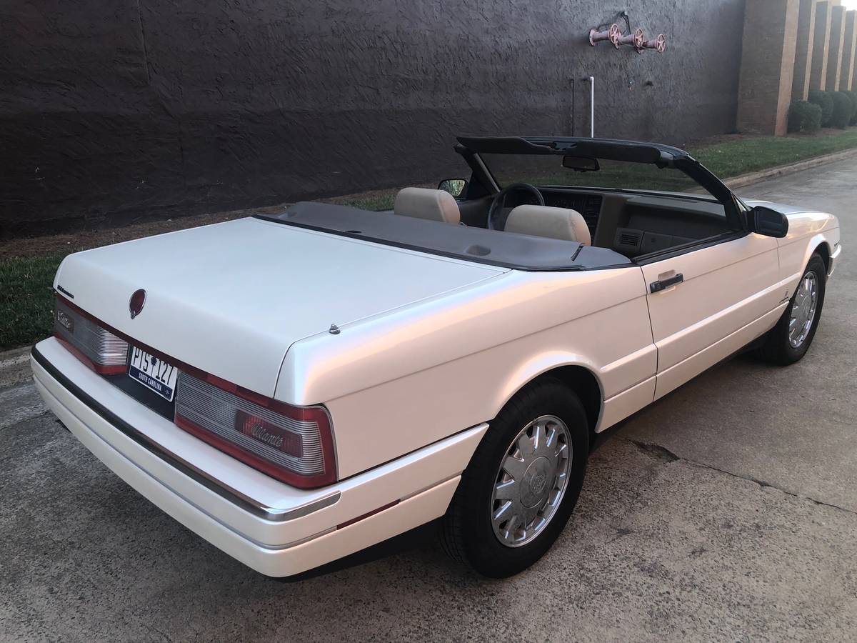 Cadillac-allante-1993-white-2