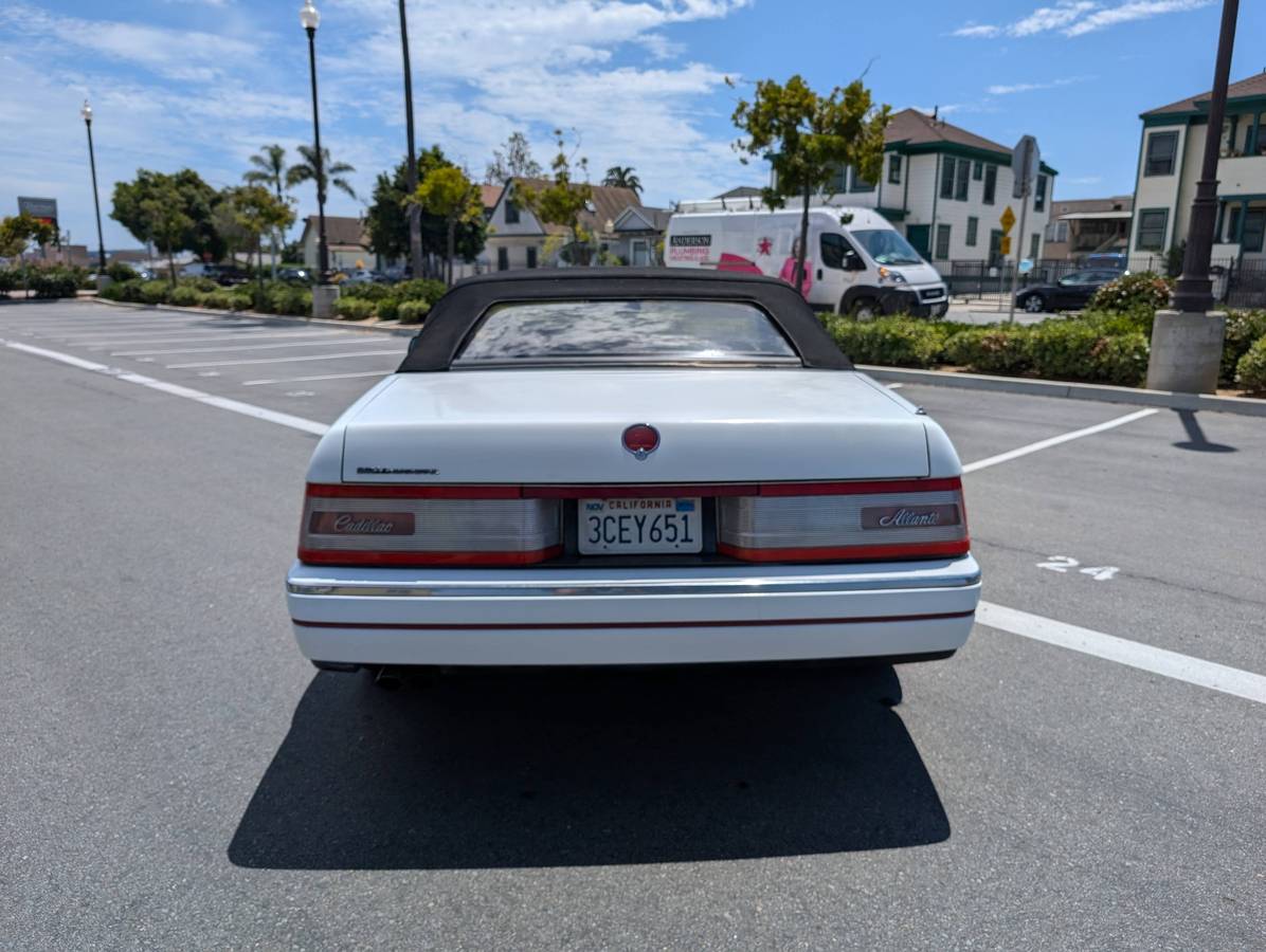 Cadillac-allante-1993-white-2