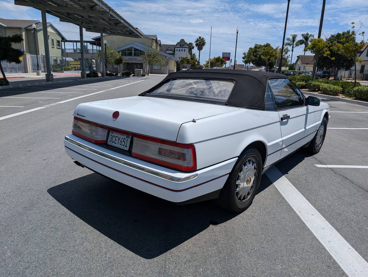 Cadillac-allante-1993-white-3