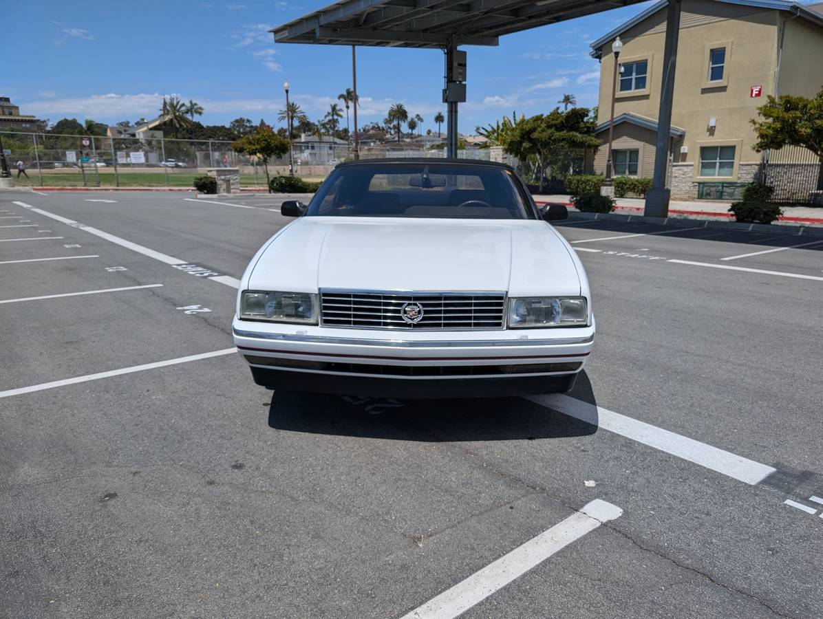 Cadillac-allante-1993-white-6