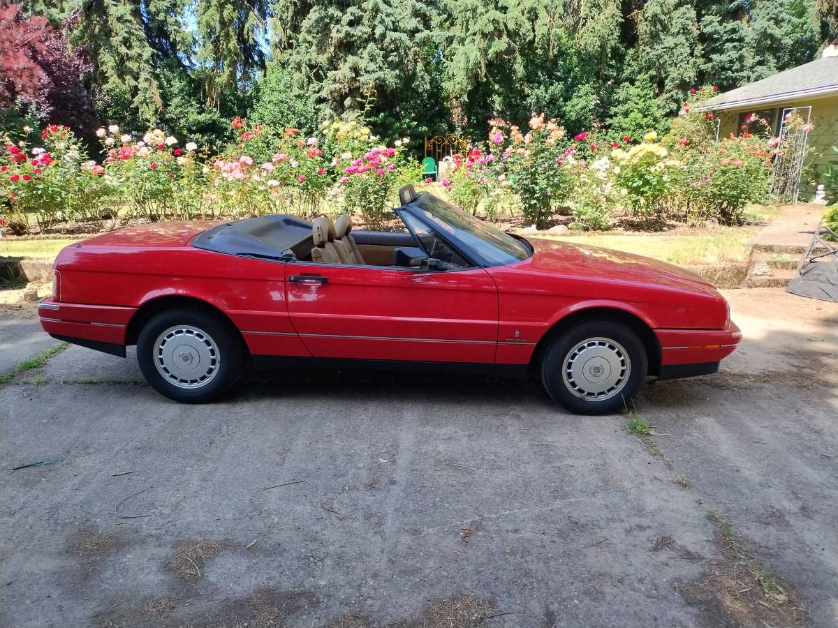 Cadillac-allante-convertible-1988-red-11