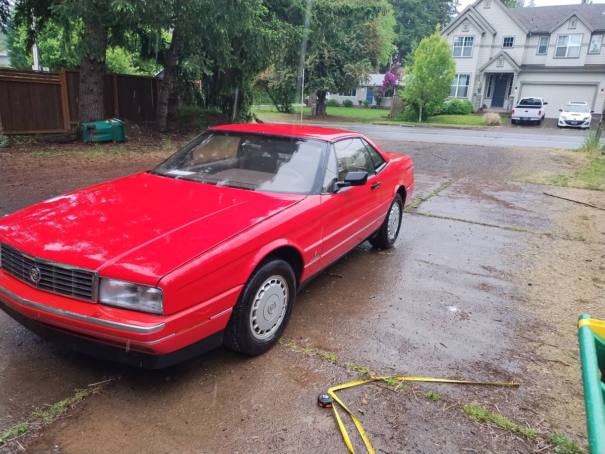 Cadillac-allante-convertible-1988-red